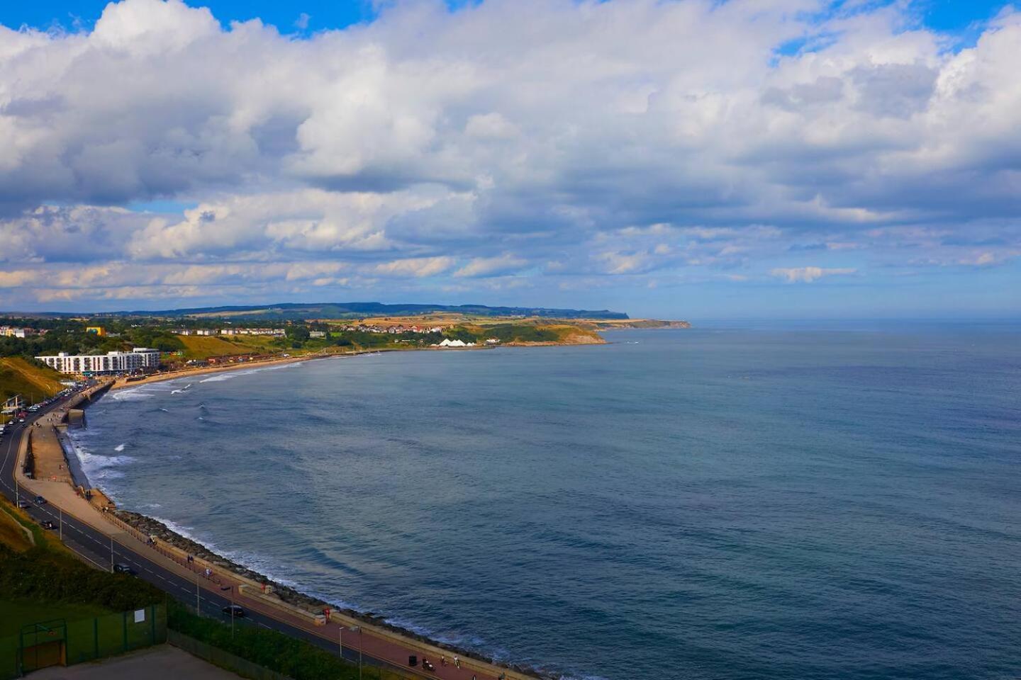 Seascape - Fantastic Location With Sea Views! Скарбъро Екстериор снимка