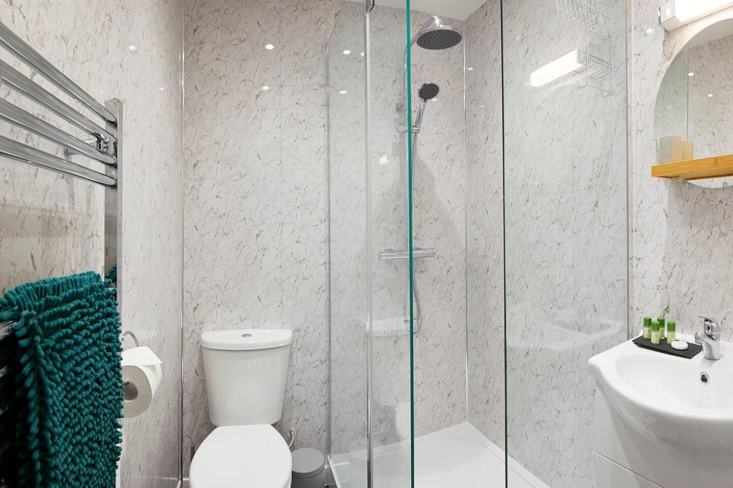 Seascape - Fantastic Location With Sea Views! Скарбъро Екстериор снимка
