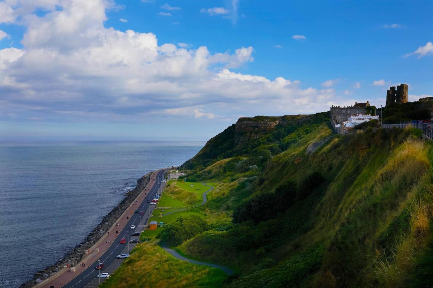 Seascape - Fantastic Location With Sea Views! Скарбъро Екстериор снимка